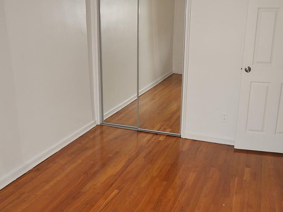 5th image of 2-962 E 224th St #2