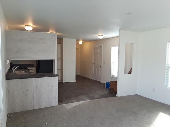 2nd image of 2038 Palm St #125