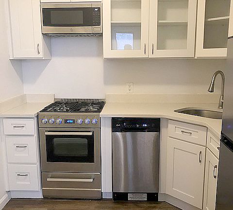 3rd image of 67 W 69th St APT 2D