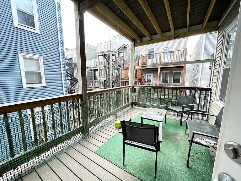 32 Rawson St #1 — Photo 1