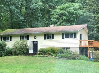 78 Roosevelt Rd, Hyde Park, NY 12538