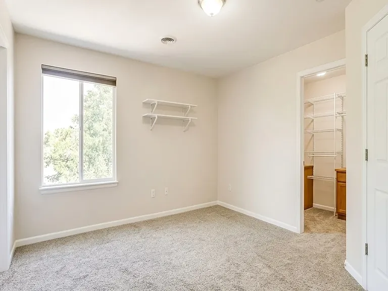 1395 E 100th Ln — Photo 17