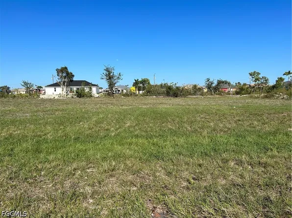 1313 NE 1st Ave, Cape Coral, FL 33909