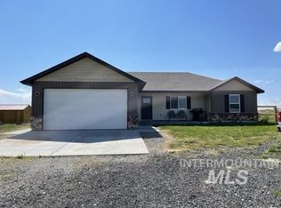 555 N Richard Rd, Shoshone, ID 83352