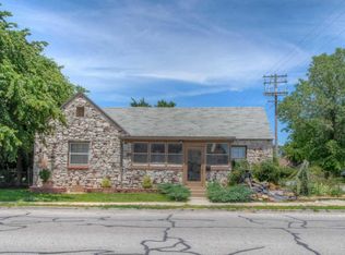 903 W Daugherty St, Webb City, MO 64870
