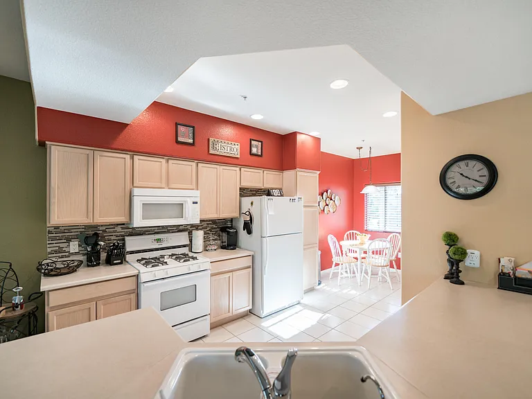 7401 W Arrowhead Clubhouse Dr #2013 — Photo 12