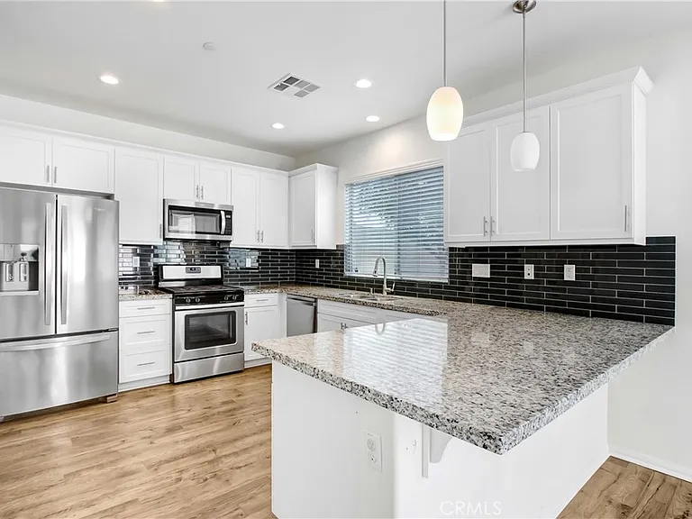 11839 Greenbrier Ln — Photo 9