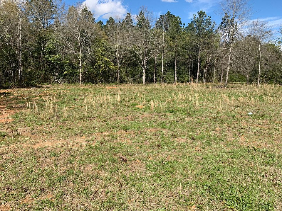 2nd image of 304 Nell Drive