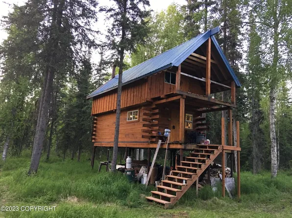 2 Shell Ln N, Skwentna, AK 99667