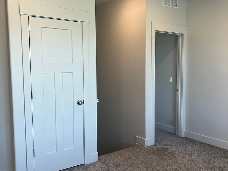 835 S 2380 W — Photo 24