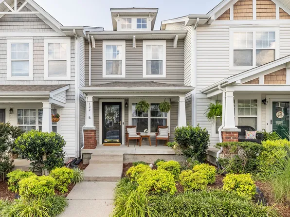 422 Flintlock Ct, Nashville, TN 37217