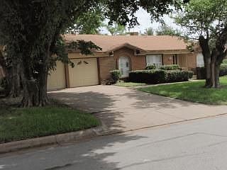 1st image of 1320 Pinehurst Dr