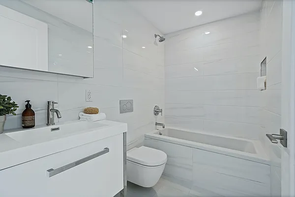 Sold by Daniel Gale Sotheby's International Realty | media 15