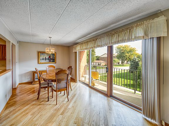 4th image of 5033 Circle Pl #103