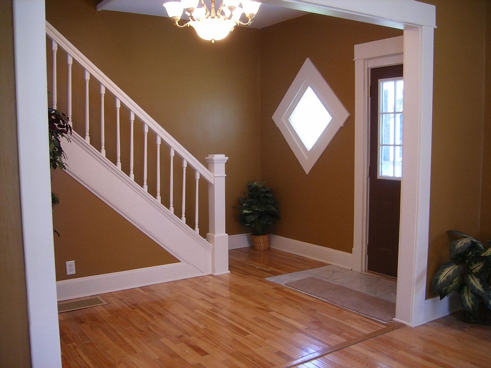 Hardwood floor 