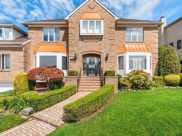 265 Barbara St, Staten Island, NY 10306