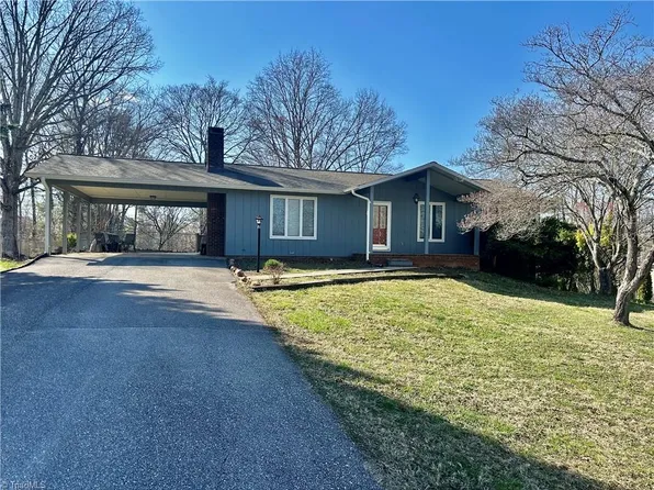 275 Grand St, Millers Creek, NC 28651