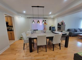 98 Brookeview Dr, Aurora, ON L4G 6R5