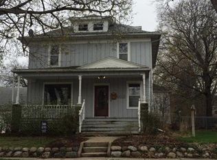 307 E Center St, Mount Morris, IL 61054