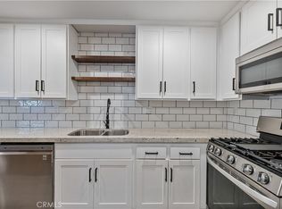 31311 The Old Rd UNIT B, Castaic, CA 91384