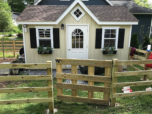 2nd image of 431 E Lakeshore Dr