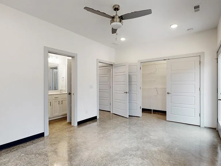 10911 Cole Thompson — Photo 1
