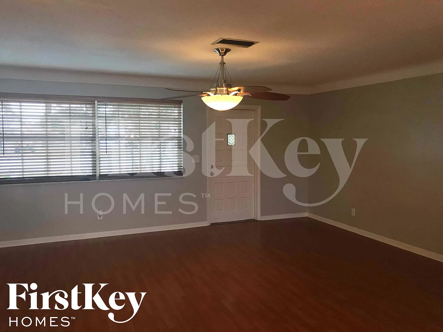 3 bed, 2.0 bath, 1617 sqft, $3,710 — Photo 3