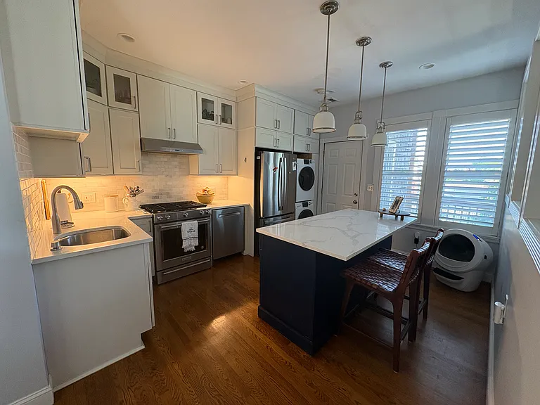 30 Story St #3 — Photo 1
