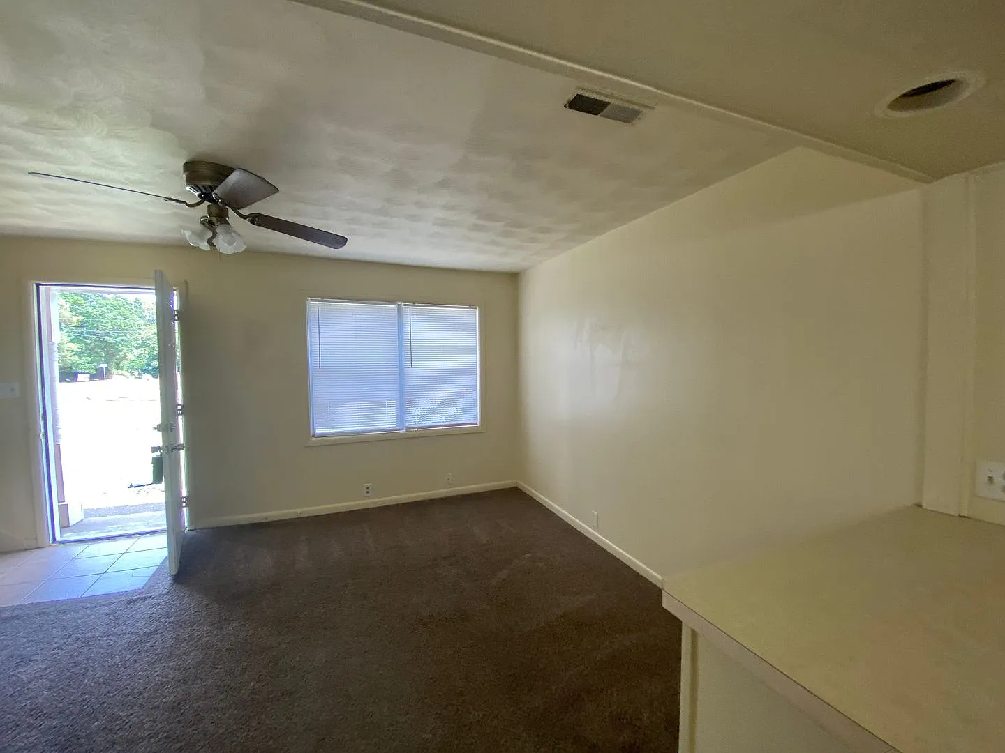 1401 Broadmoor — Photo 3