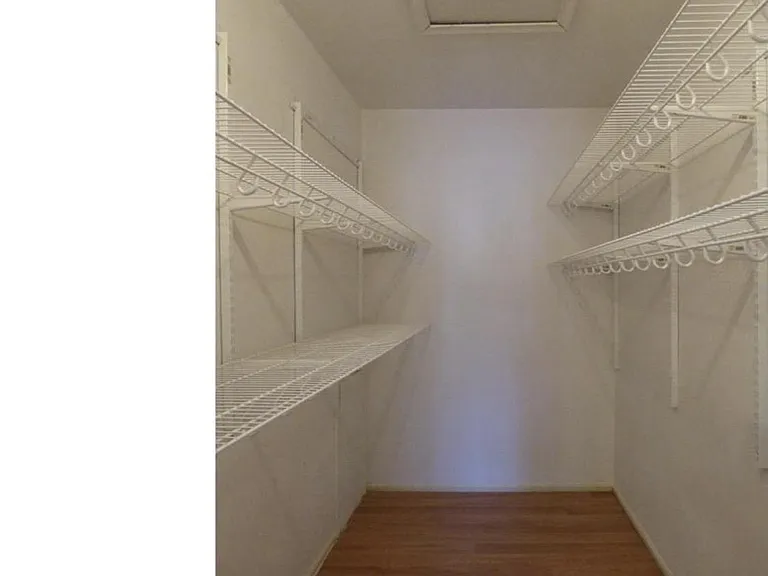 808 Britton Pl — Photo 12