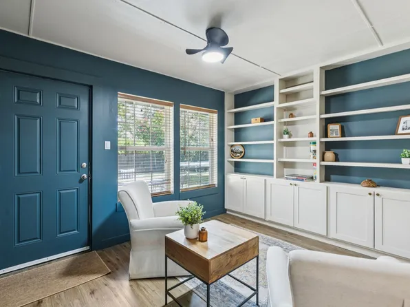 2145 Goldfinch Dr, Lewisville, TX 75077