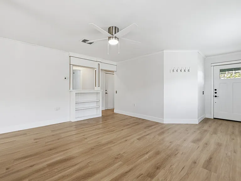 1621 Coriander Dr — Photo 7