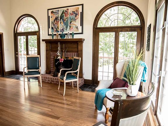 4th image of 908 Cloister Dr