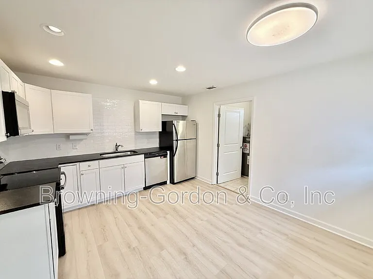1017 14th Ave S — Photo 5