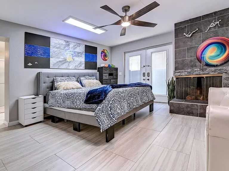 121 W Balboa Dr — Photo 7