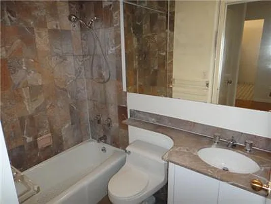 Rented by RELO REDAC INC. | media 27