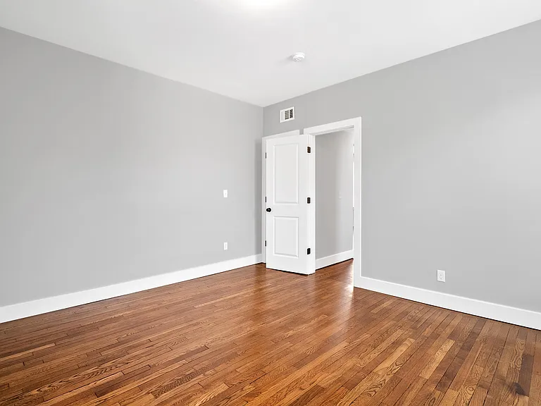 5804 Cates Ave — Photo 10