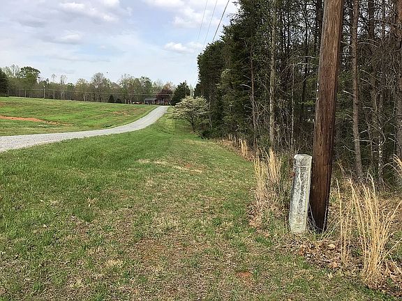 3rd image of Washington Dr