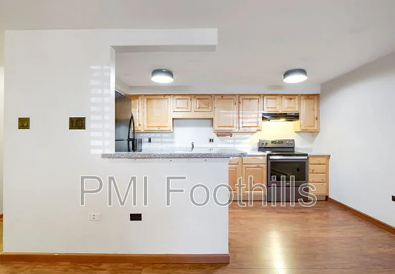 701 N Pearl St #101 — Photo 4
