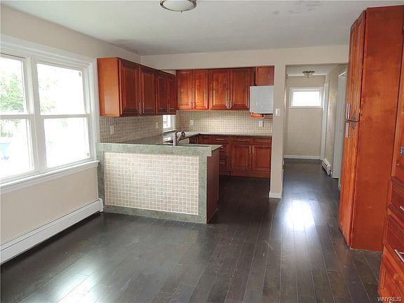5th image of 66 Summit Ave