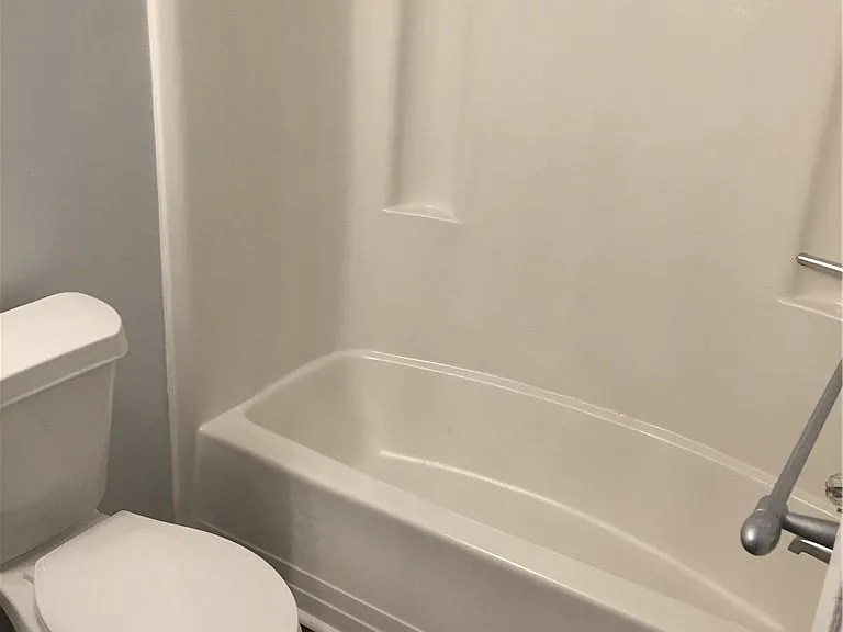449 Peregrine St — Photo 13