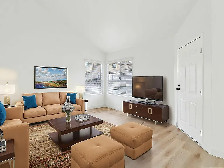 Bella Vista — Photo 17