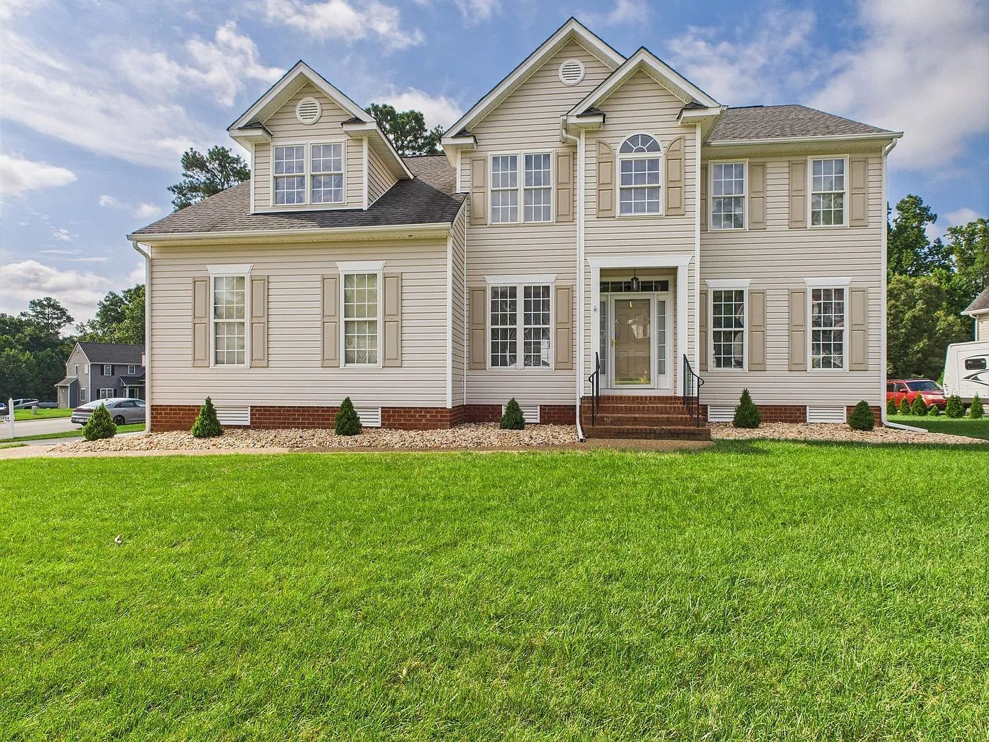 4 bed, 2.5 bath, 2544 sqft, $2,895 — Photo 1