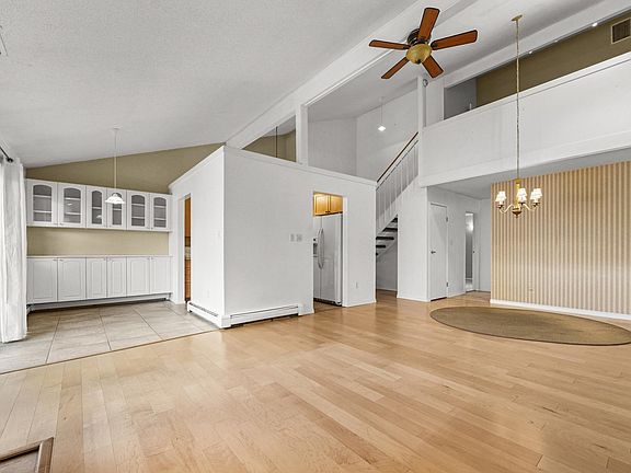 4th image of 1155 Lakeside Dr APT 101