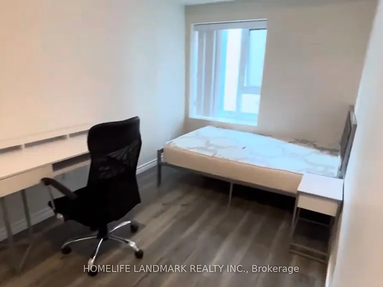 246 Lester St #311 — Photo 4