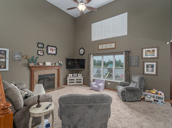2nd image of 335 Enrietta Dr