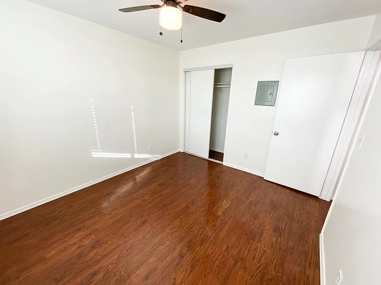 813 N Hoover St #1 — Photo 7