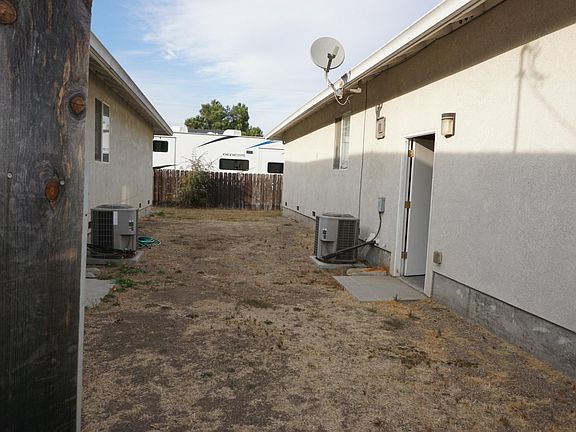 4th image of 1914 S Sinclair Ave