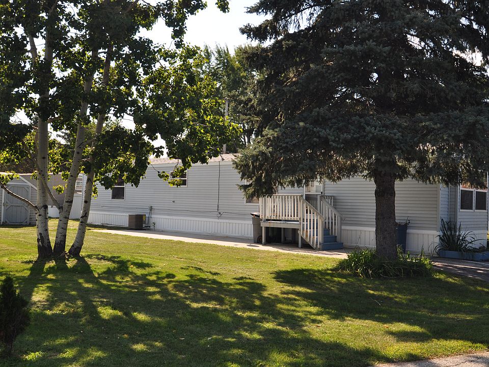 1st image of 6 Honeysuckle Ln