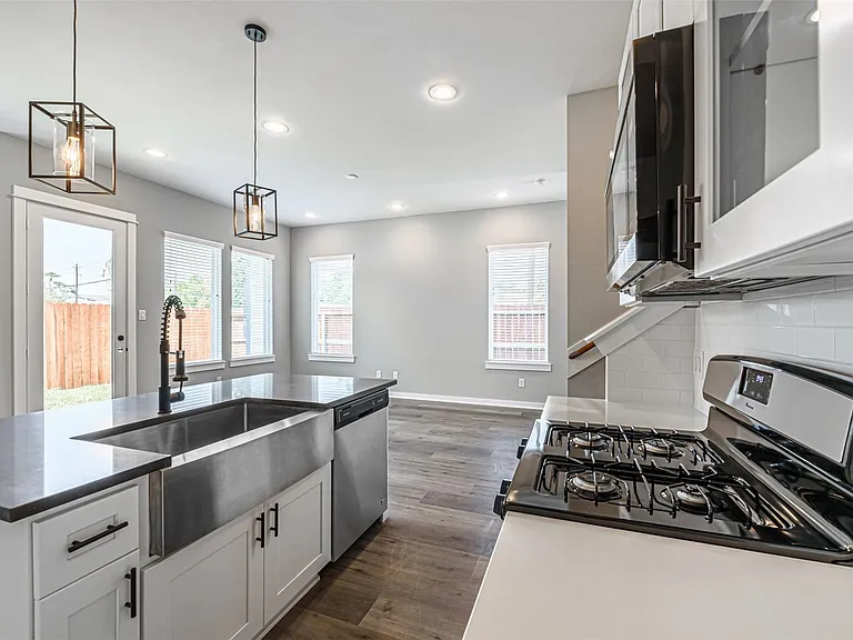 8475 Berry Brush Ln — Photo 13